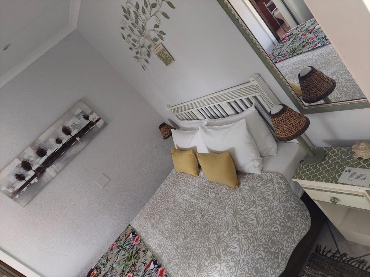Sleep Eezy Cottages เบโนนิ ภายนอก รูปภาพ