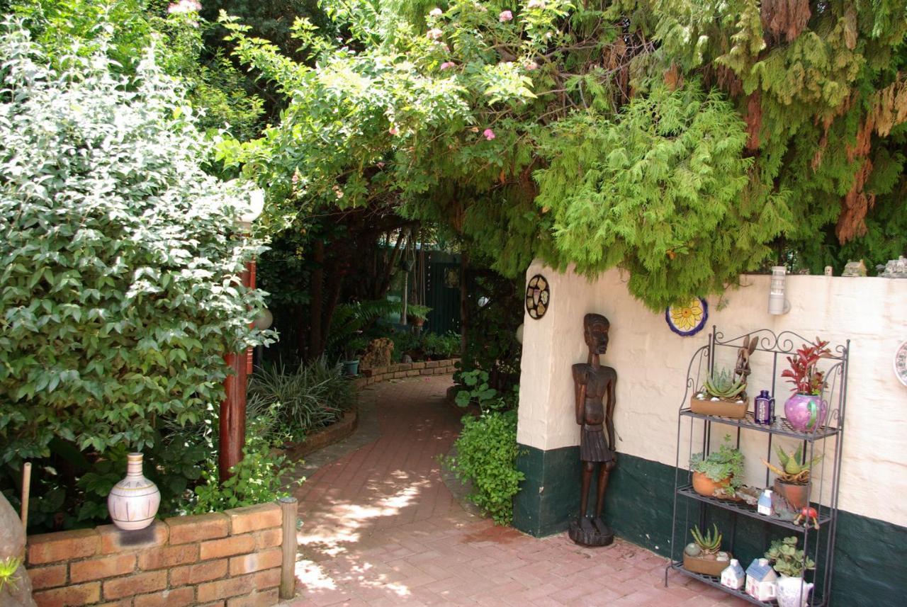 Sleep Eezy Cottages เบโนนิ ภายนอก รูปภาพ