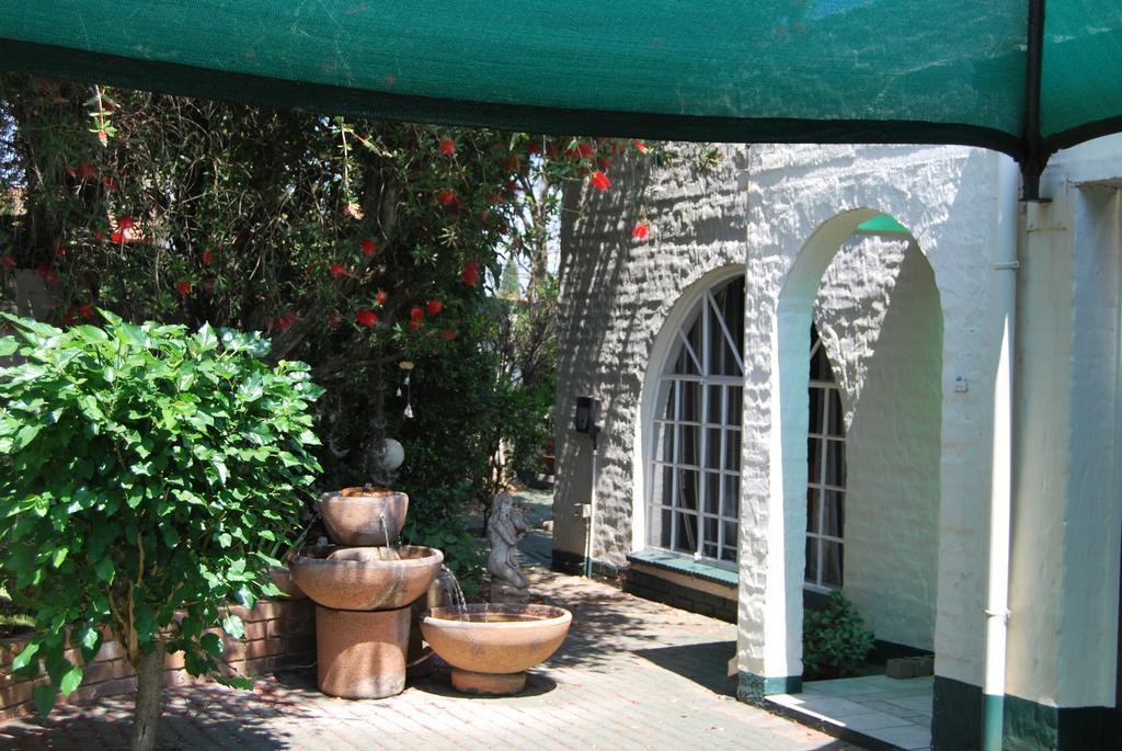 Sleep Eezy Cottages เบโนนิ ภายนอก รูปภาพ