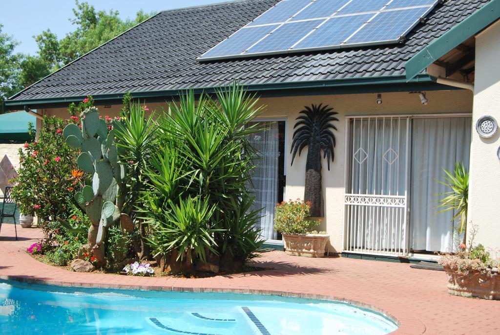 Sleep Eezy Cottages เบโนนิ ภายนอก รูปภาพ